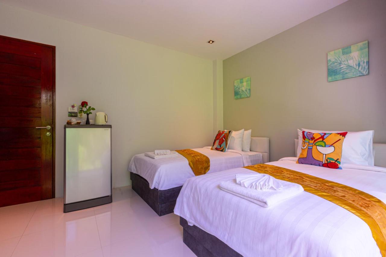 Rossarin Sea View Patong Hotel Exterior photo