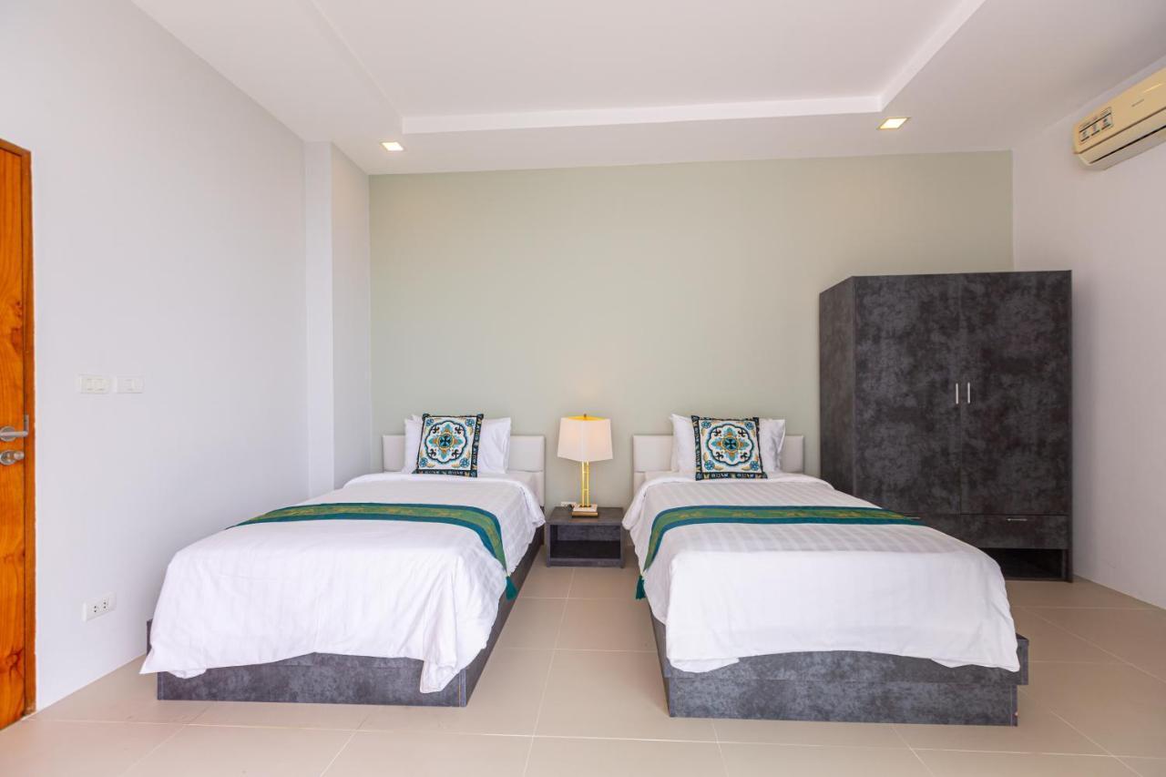 Rossarin Sea View Patong Hotel Exterior photo