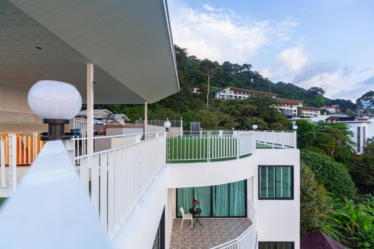 Rossarin Sea View Patong Hotel Exterior photo
