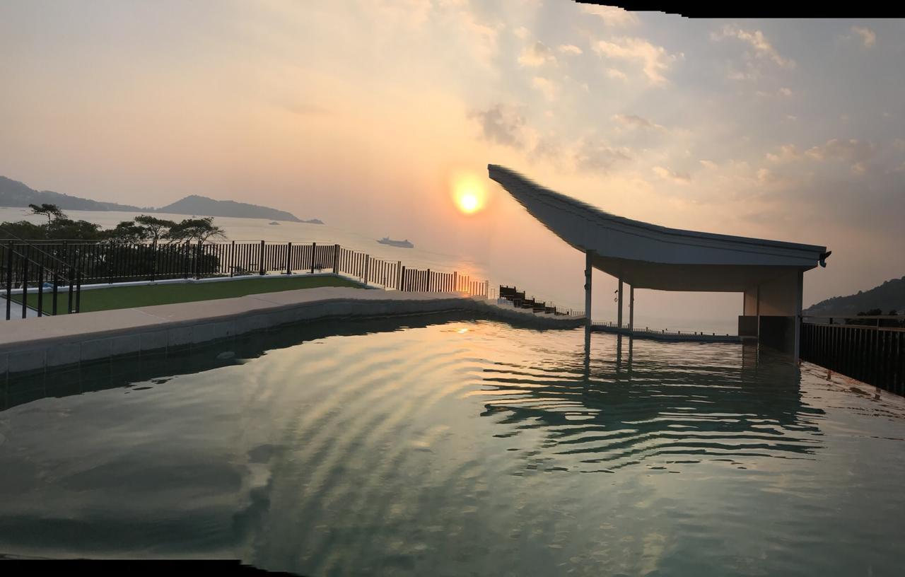Rossarin Sea View Patong Hotel Exterior photo